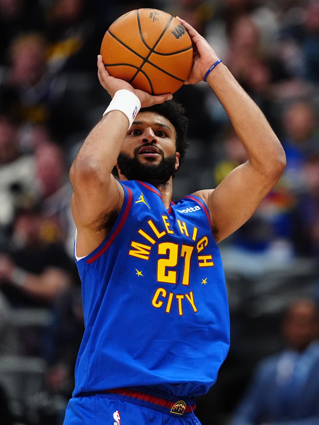 kaiyun中国网页版入口 穆雷回归赛场，连败首场状态亮眼，FPX观众沸腾！