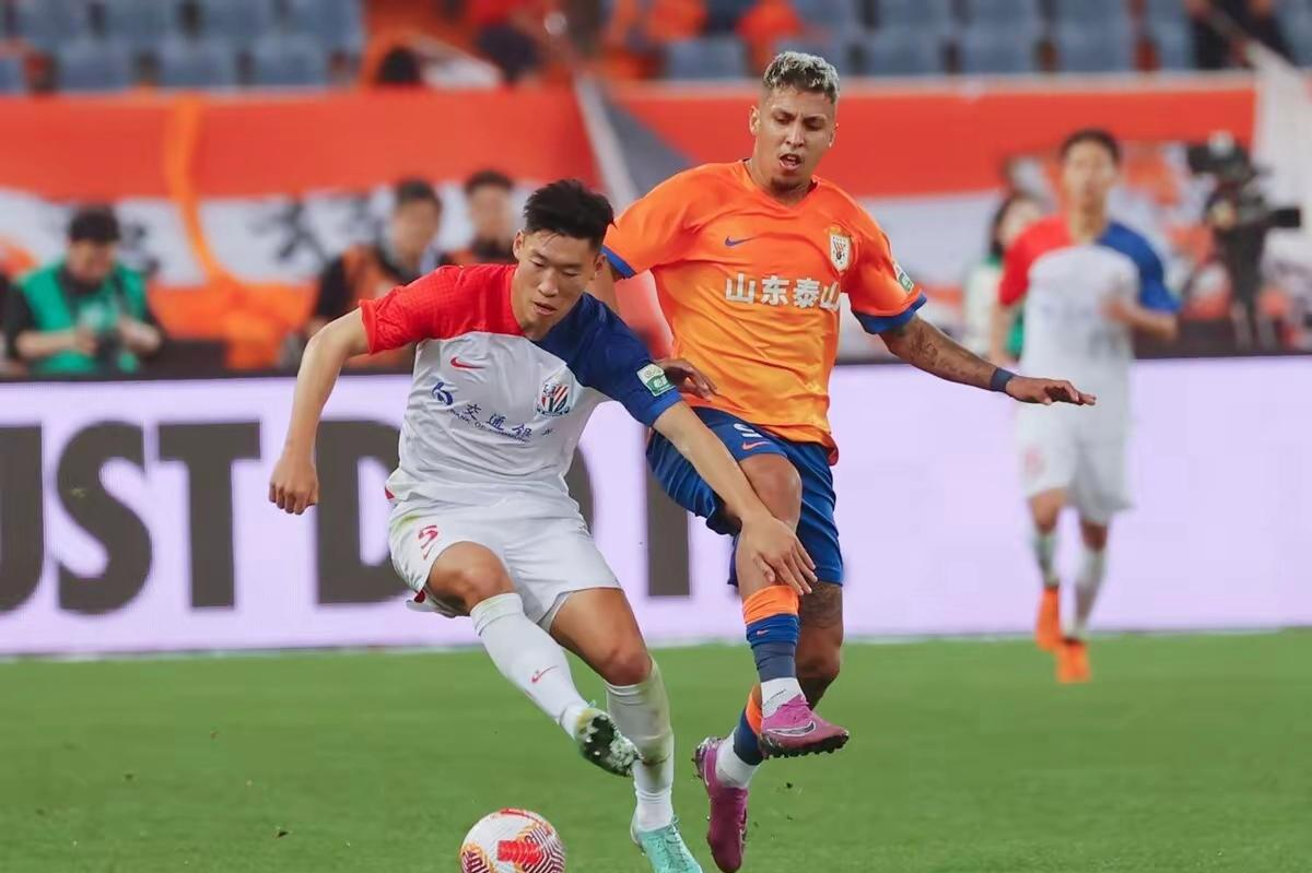 kaiyun网页版平台包含清晨山东泰山调整名单以备西甲，状态回暖环节打磨，悬念犹存，临场指挥获称赞的词条